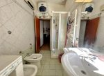 BAGNO DI GAVORRANO VENDESI AMPIO APPARTAMENTO 