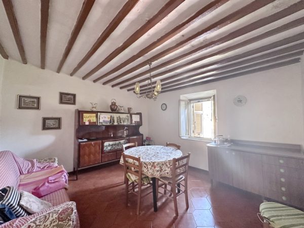 Gavorrano centro storico ampio appartamento con ingresso indipendente